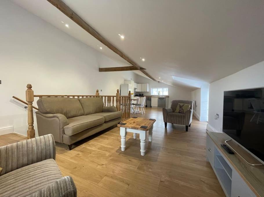 2 Bedroom Cottage In Old Town Swindon Exteriér fotografie